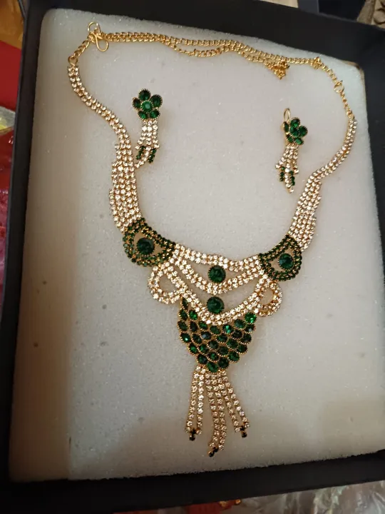 Stylish%20green%20cut%20stone%20jewelry%20set%20for%20weddings/%20Eid%20imported%20from%20UAE%20-%20Image%204