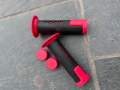 Domino handle Grip Red. 