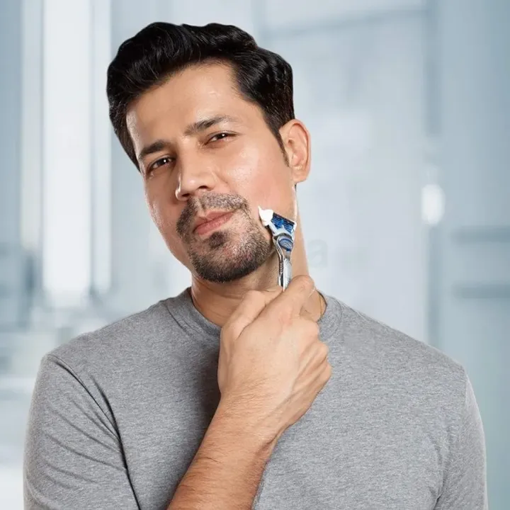 Gillette%20Original%20Scent%20Men's%20Shaving%20Foam%20for%20Sensitive%20Skin%20-%20Image%207