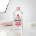 Johnsons Baby Oil 100ml for Soft Smooth Skin Gentle Moisturizer Hypoallergenic Mineral Oil for Babies and Adults Daily Hydration Care. 