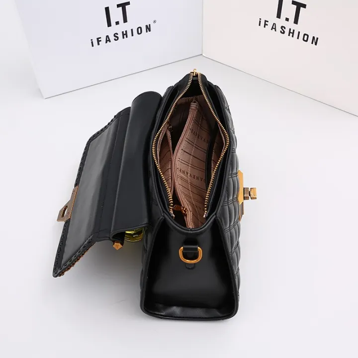 Women's%20handbag%202024%20new%20autumn%20and%20winter%20high-end%20feeling,%20light%20luxury%20diamond%20grid%20small%20square%20bag,%20shoulder%20and%20crossbody%20-%20Image%205