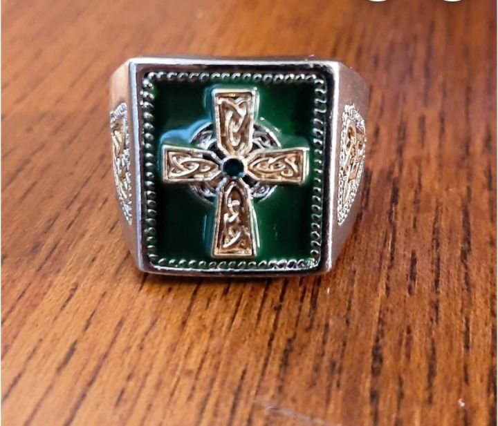 Ireland%20Celtic%20blessing%20ring%20cross%20grandmother%20green%20ring%20male%20cross-border%20goods%20-%20Image%202