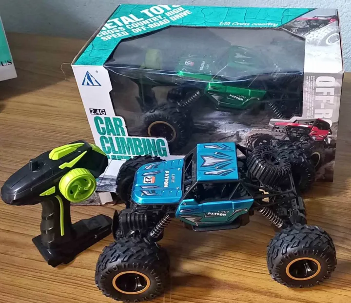 Stunt%20Car/Monster%20Car/%20Off%20Road%20Truck%20Metal%20Body%20Rechargeable%20Car,%20Remote%20Control%20-%20Image%209