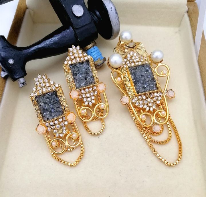 Crush%20stone%20loket%20set%20fine%20quality%20Rs%201950%20-%20Image%206