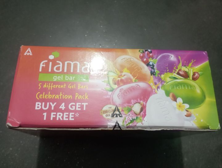 Fiama%20Gel%20Bar%20Buy%204%20Get%201%20Free%20Soap%20Indian%20-%20625G%20INDIAN%20-%20Image%206
