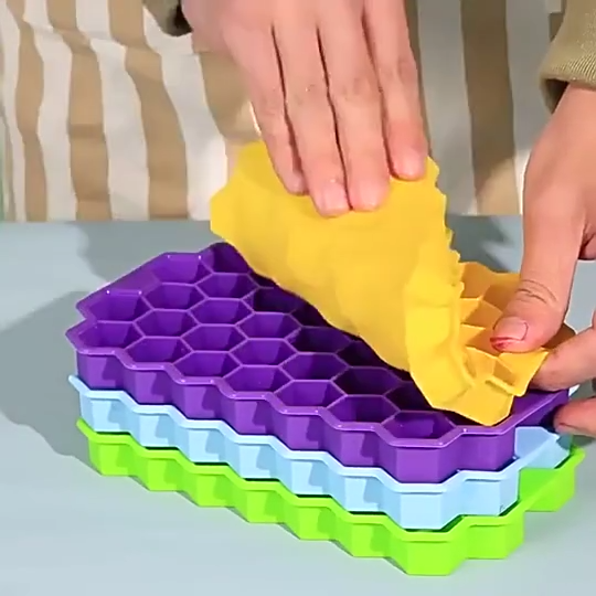 Silicone lce Cube Tray 37 Cavity lce-making Box