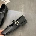 Novelty Split Toe flat shoes woman quality leather mary janes Japanese style trotters flats ankle bele Tabi ninja loafers women. 