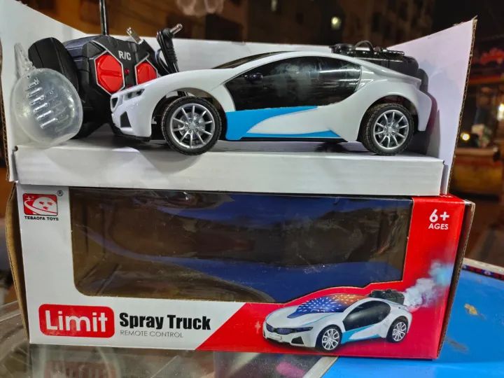 Limit Spray Truck Rc Car For Kids/ Light Water Spraying Remote Control Vehicle In Random Colors Blue Red White, Cool 3D Lighting Smoke Spray Rc Car