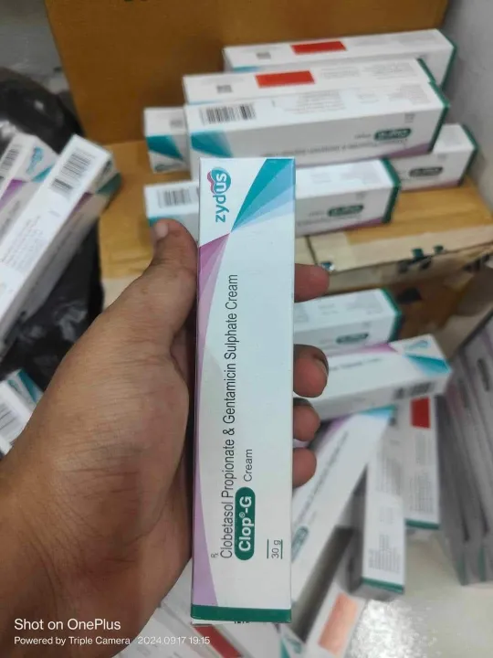 Clop-G%20Cream%20%0A%E2%97%BEMade%20in%20India%0A%E2%97%BENet%20Weight:%2030%20g%20-%20Image%207
