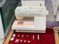 Singer rumina 3000 sewing machine. 