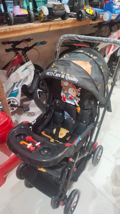 Deluxe%20Pram%20and%20Newborn%20Baby%20Stroller%20with%20Foldable%20Seat,%20the%20Ultimate%20Travel%20Companion%20for%20Discerning%20Parents%20-%20Image%204