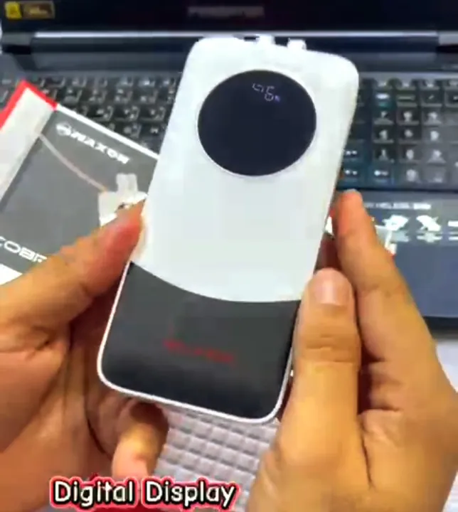 Maxon%20M910%20PD%20Power%20Bank%2010000mAh%20-%20Image%206