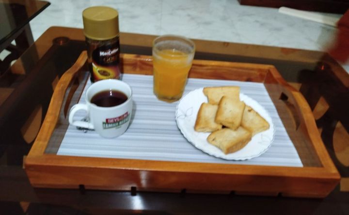 wooden%20tray%20with%20mat%20-%20Image%207