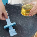 1pc High Temperature Resistant Oil Brush with Bottle for Kitchen Barbecue accessories Convenient Seasoning and Honey Bottle. 