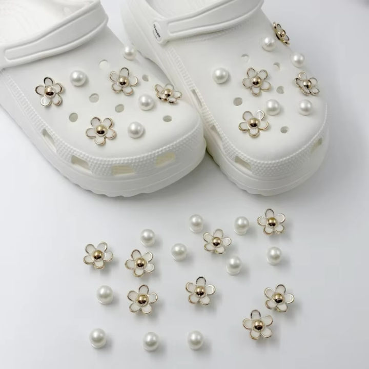3D Cute Daisies Pearl Set Shoe Charms Accessories for Slide Sandals DIY Clogs Decoration Shoe Buckle Pins Shoe Decoration 