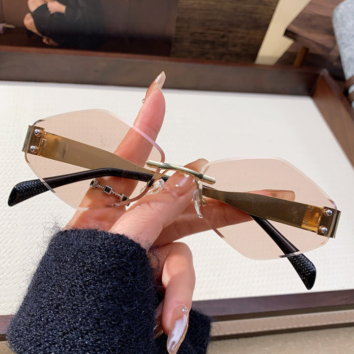 New%20Rice%20Nail%20Frameless%20Rhombus%20Sunglasses%20Men's%20Personalized%20Metal%20Frame%20Car%20Sunglasses%2090318%20-%20Image%205