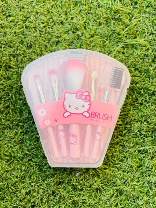 Hello%20Kitty%205%20Piece%20Makeup%20Brush%20Kit%20With%20Storage%20Bag%20-%20Image%203