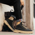 New winter plush thick warm cotton shoes fashionable versatile men's high top shoes thick soled outdoor snow boots.