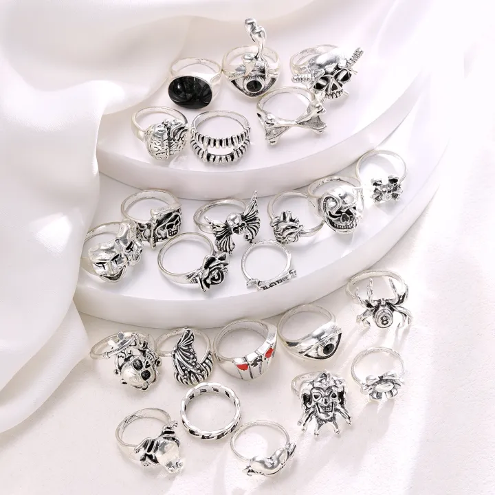 24%20Pcs%20Gothic%20Skeleton%20Unisex%20Ring%20Set%20Punk%20Grunge%20Butterfly%20Frog%20Woman%20Man%20Jewelry%20Hip%20Hop%20Party%20Street%20Ring%20Accessories%20%20-%20Image%205