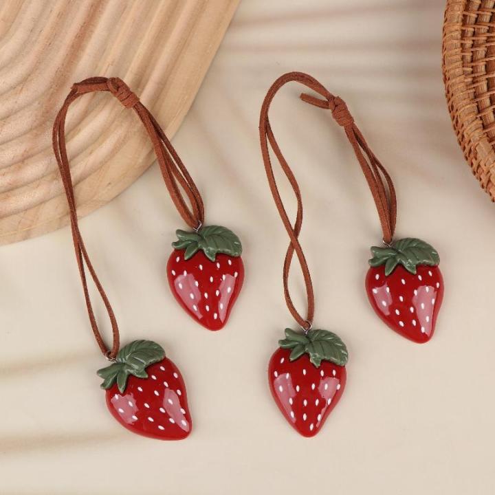 New%20Cute%20Strawberry%20Bag%20Pendant%20Braided%20Strawberry%20Ornaments%20Creative%20Keychain%20Strawberry%20Car%20Hanging%20-%20Image%204