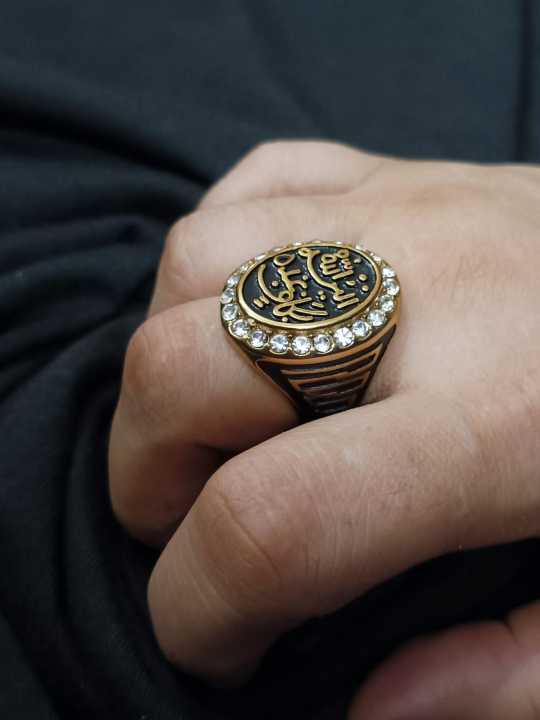 High%20Quality%20Yamani%20Black%20Aqeeq%20Ring%20Top%20Fashion%20%20Stainless%20steel%20Hand%20Engraved%20Alaisallah%20Silver%20/Gold%20%20Ring%20For%20Men%20Muharram%20Special%202025%20-%20Image%203
