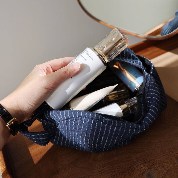 Classic%20striped%20large%20capacity%20portable%20cosmetic%20bag%20cotton%20linen%20fabric%20dark%20zipper%20skin%20care%20travel%20portable%20storage%20bag%20-%20Image%205