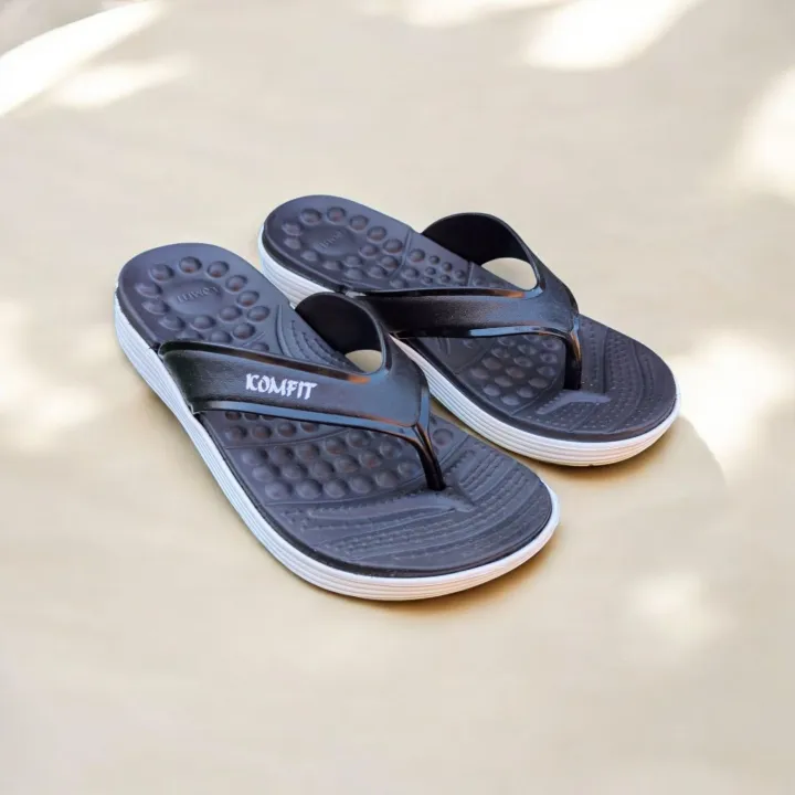 Plastic%20Massager%20Flip%20Flop%20Slippers%20for%20Women%20%E2%80%93%20Soft,%20Waterproof,%20Comfortable%20Chappals%20with%20Firm%20Grip%20-%20Image%2010