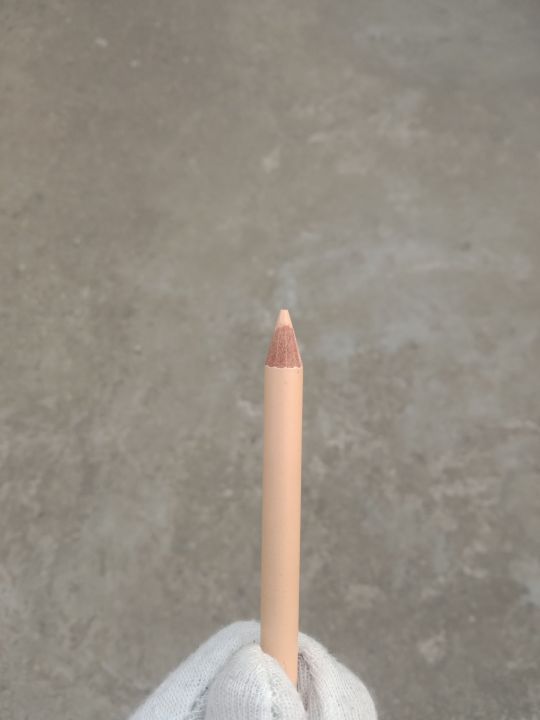 Non-Blooming%20Long-Lasting%20Concealer%20Pen%20-%20Image%205