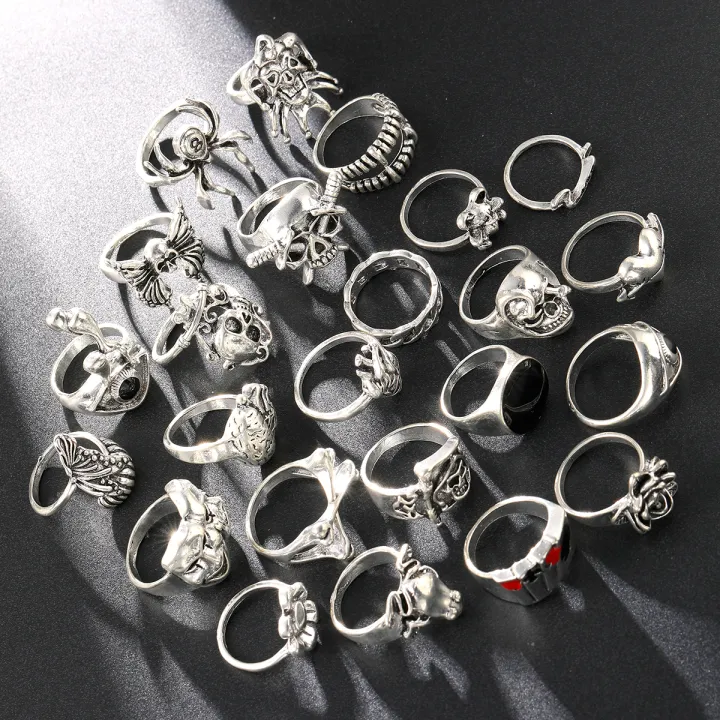 24%20Pcs%20Gothic%20Skeleton%20Unisex%20Ring%20Set%20Punk%20Grunge%20Butterfly%20Frog%20Woman%20Man%20Jewelry%20Hip%20Hop%20Party%20Street%20Ring%20Accessories%20%20-%20Image%204