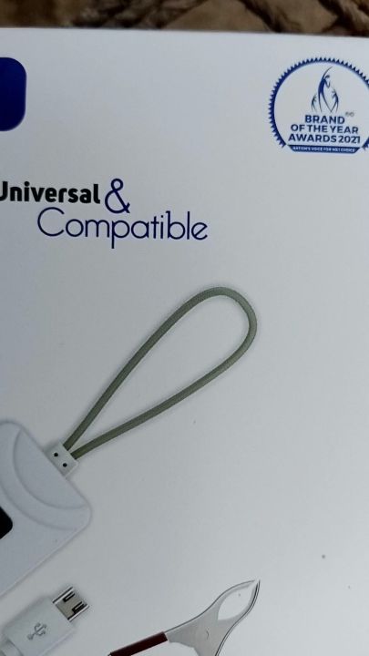 Ronin%20mobile%20charger%20solar%20and%20beattry%20-%20Image%204