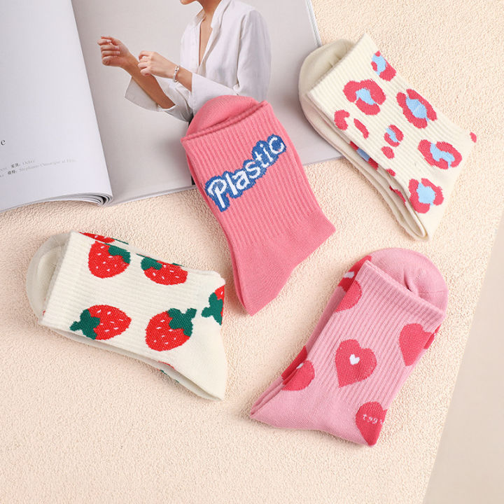 Trend%20Socks%20for%20Women%20%E2%80%93%20Cute%20Strawberry%20Heart%20Cotton%20Crew%20Socks%20-%20Image%203