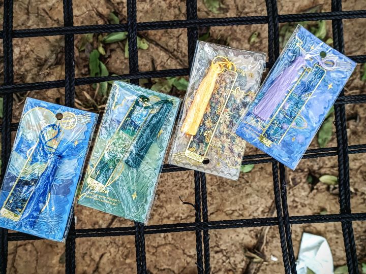 Vintage%20Metal%20Bookmarks%20with%20Tassel%20Golden%20Sunflower%20Hollow%20Bookmark%20Chinese%20Style%20Creative%20Oil%20Painting%20Theme%20Book%20Mark%20Bookmarks%20Stationery%20School%20Supplies%20-%20Image%202