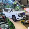 1:18 Toyota Land Cruiser LC300 SUV Alloy Miniature Car Diecast Metal Scale Car Model Sound＆Light. 