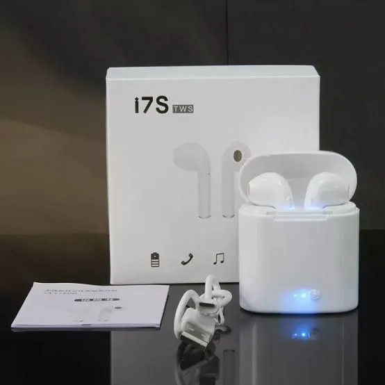 I7S%20TWS%20WIRELESS%20TWINS%20BLUETOOTH%20EARBUDS%20WITH%20CHARGING%20DOCK%20AND%20MIC%20SUPPORT%20-%20Image%203