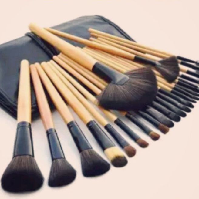 24 pieces makeup brush set