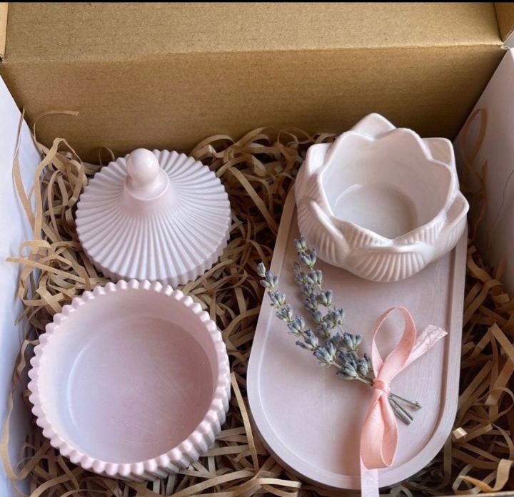 Home%20decorative%20vase%20combo%20set%20with%20oval%20tray%20%7C%20small%20lotus%20coasters%20%7C%20without%20flower%20-%20Image%205