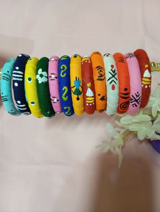 stylish%20hand%20print%20design%20made%20up%20of%20fabric%20%20bangles%20for%20women%20-%20Image%202