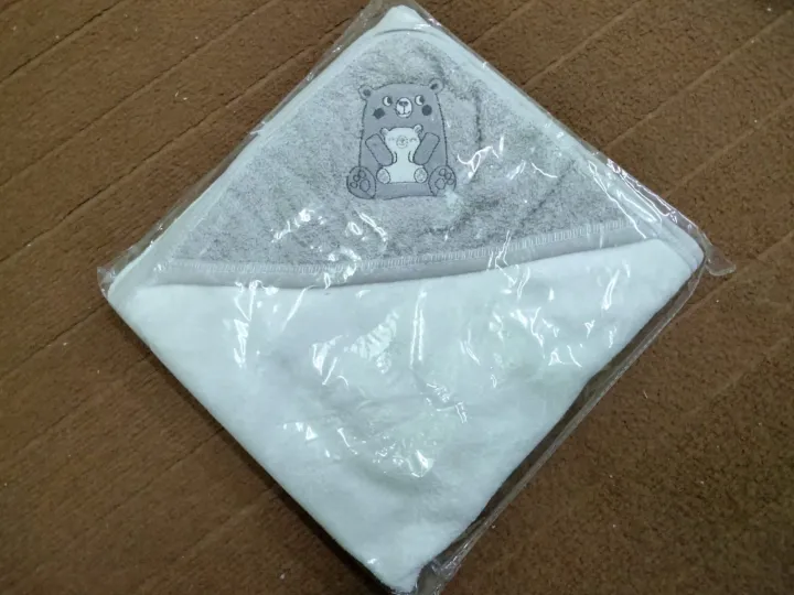 baby%20hooded%20bath%20towel%20best%20gift%20for%20new%20born%20baby%20-%20Image%203