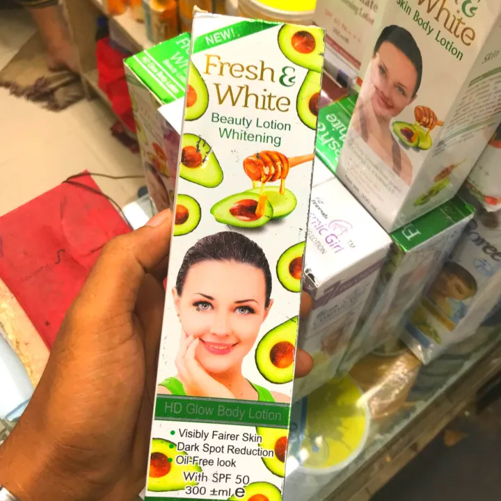 Fresh%20&%20White%20beauty%20whitening%20body%20lotion%20300%20ml%20-%20Image%202