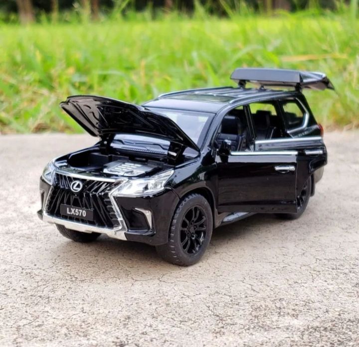 1:32%20Lexus%20LX570%20Alloy%20Pull%20Back%20Car%20Model%20Diecast%20Metal%20Toy%20Vehicles%20with%20Sound%20Light%206%20Open%20Doors%20for%20kids%20-%20Image%204