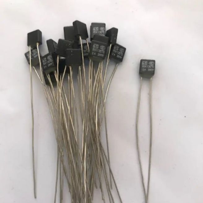 Thermal%20Fuse%20135%C2%B0C%202Amp%20250V%20For%20Stand%20Fan%20Coils%20Thermal%20Link%20Thermostat%20Auto%20Cutoff%20-%20Image%203
