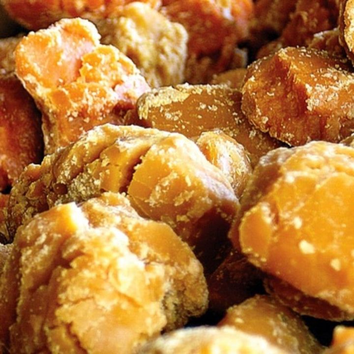DESI%20GURR%20(JAGGERY)%20NATURAL%20SUGAR%20-%201%20KG%20-%20Image%205