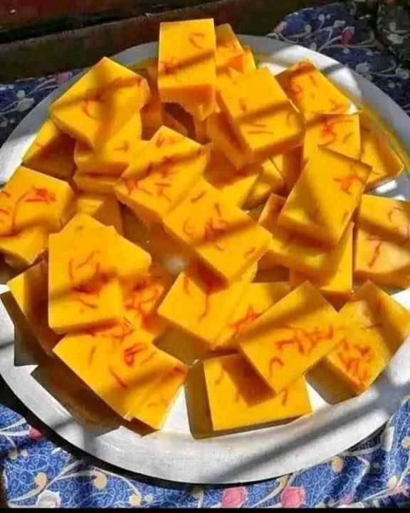 Hand%20Made%20Saffron%20Real%20Goat%20Milk%20Soap%20Original%20for%20whitening%20&%20glowing%20skin%20-%2090gm%20-%20Image%206