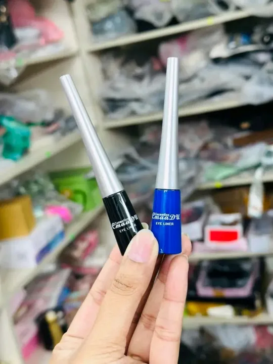 Cmaadu%20blue%20eyeliner%20-%20Image%207