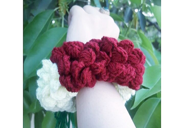 Crochet Gajray(single) for Girls - garlands Perfect for Eid, Anniversaries, Birthdays, and Weddings, Acrylic Wool