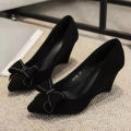 Slope Heel Fashion Shoes Women Spring New Water Diamond Pointed Shallow Mouth Soft High Heels Women Black Retro Footwear 43.
