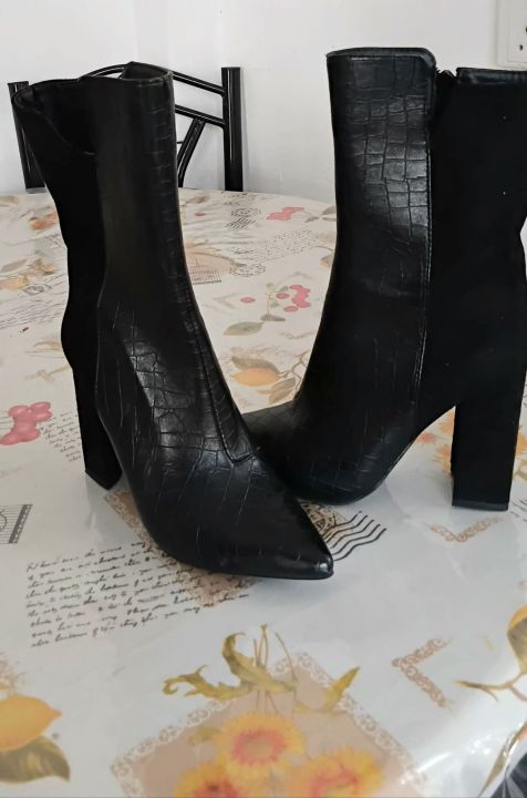 women%20boots%20-%20Image%202