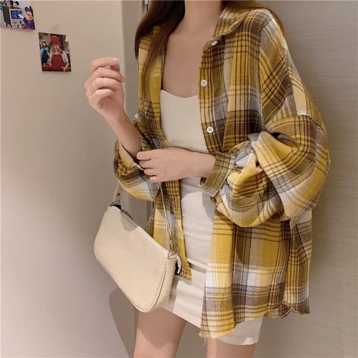 Checkered%20Shirt%20Woman%20Oversized%20Long%20Sleeve%20Collared%20Button%20Up%20Plaid%20Shirt%20Jacket%20Teen-girl%20Casual%20Daily%20Outfit%20-%20Image%205
