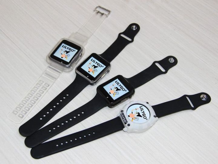 SIM%20Slot/Inserting%20Black%20Smartwatch%20(SIM%20Not%20Included)%20-%20Image%202