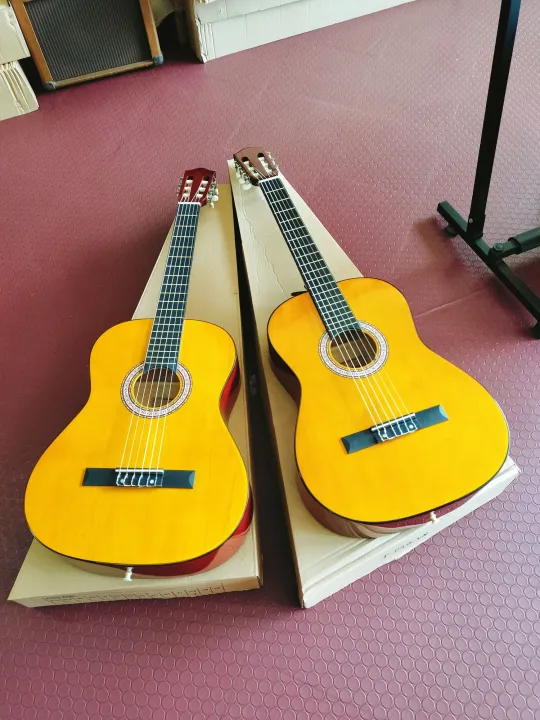 The%20Olive%20Tree%2039%20inch%20Classical%20Guitar%20-%20Image%203